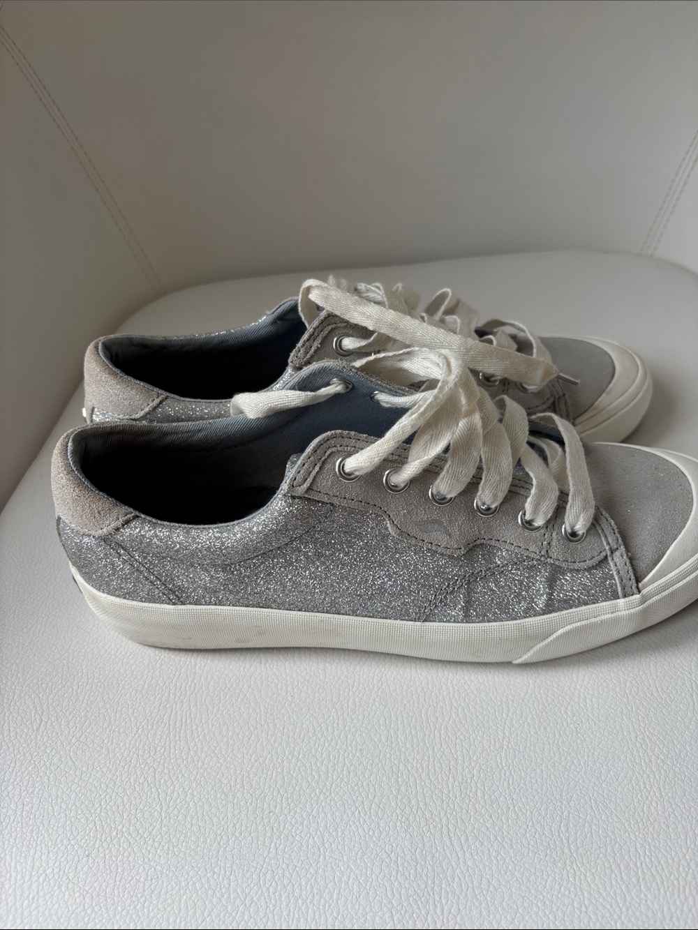 Kate Spade Keds Silver Glitter Low-Top Lace-Up Sneakers